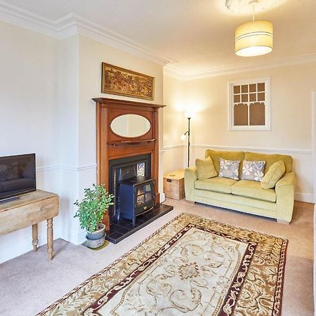 Host & Stay - The Garden Flat Scarborough Esterno foto