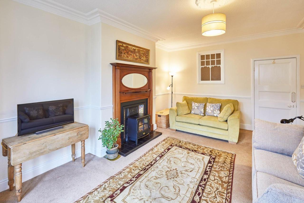 Host & Stay - The Garden Flat Scarborough Esterno foto
