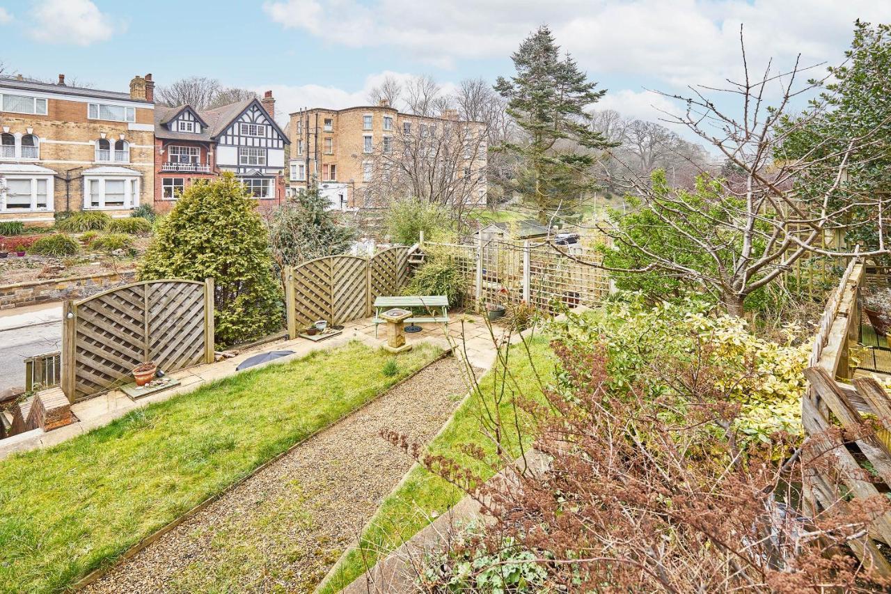 Host & Stay - The Garden Flat Scarborough Esterno foto